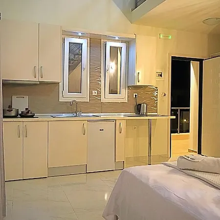 Sky Rays Luxury Ξενοδοχείο με διαμερίσματα Νικήτη