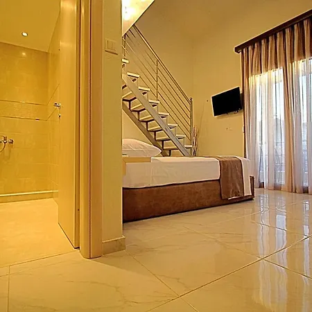 Sky Rays Luxury Nikiti (Sithonia)