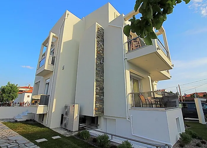 Sky Rays Luxury 公寓式酒店 3*